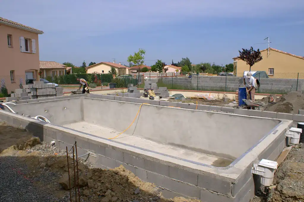 Construction de piscine Bordeaux : votre expert pisciniste en Gironde